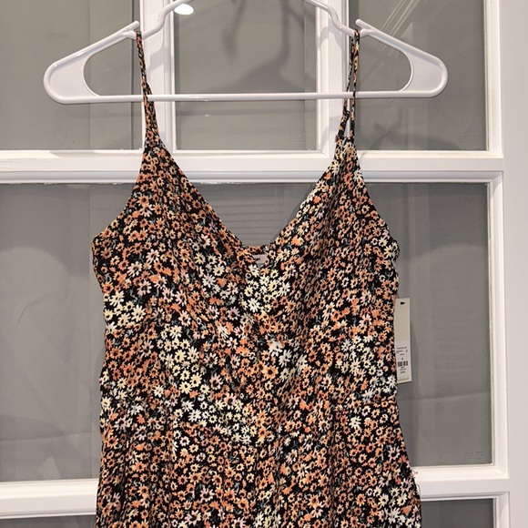 Francesca’s Floral Jumpsuit, Size Medium - Picture 3 of 11